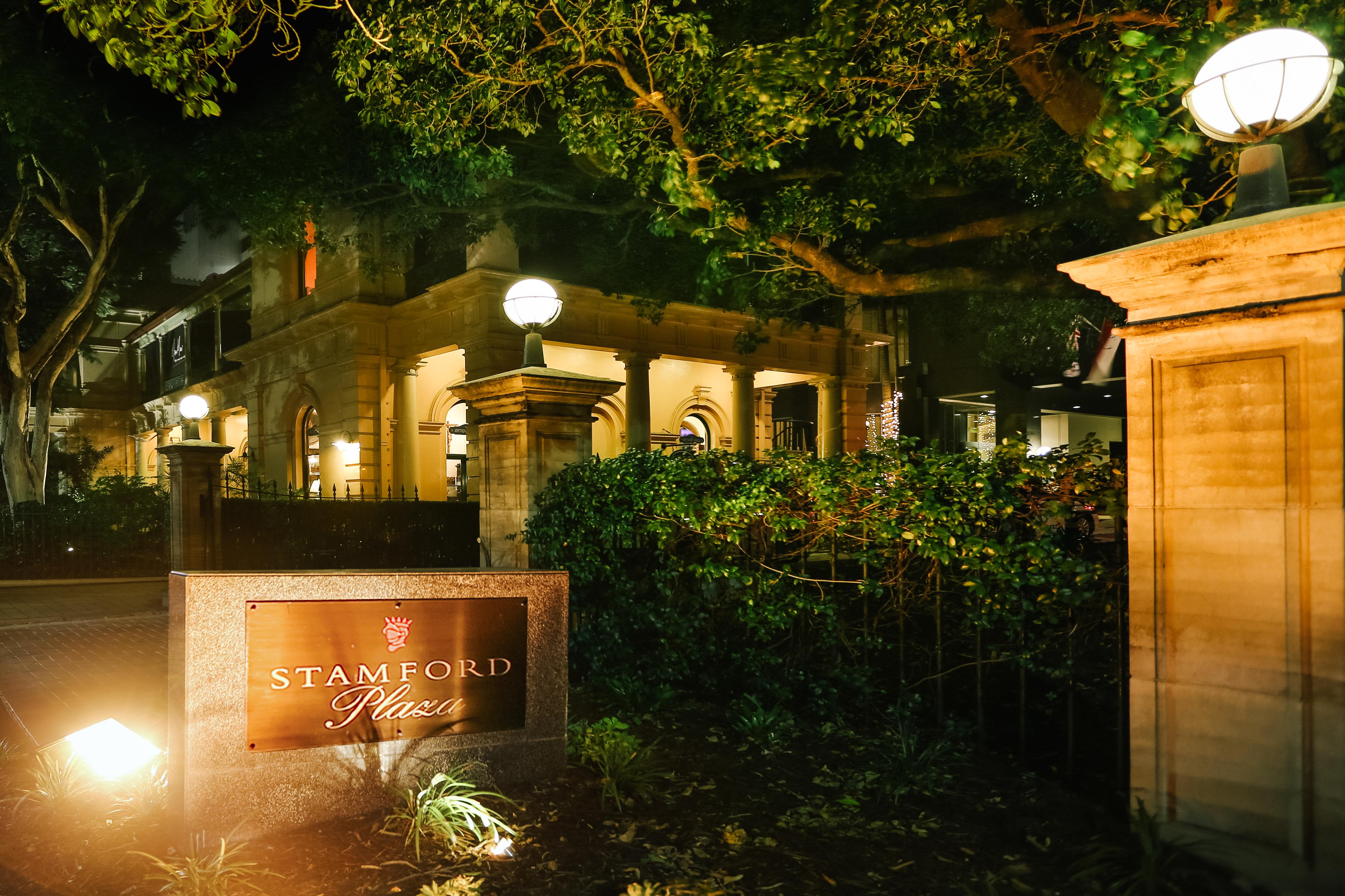Stamford Plaza Brisbane Hotel Bagian luar foto The entrance to the hotel