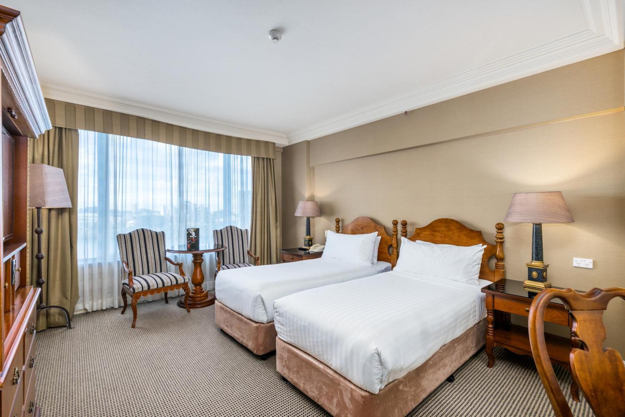 Stamford Plaza Brisbane Hotel Bagian luar foto A room at the hotel